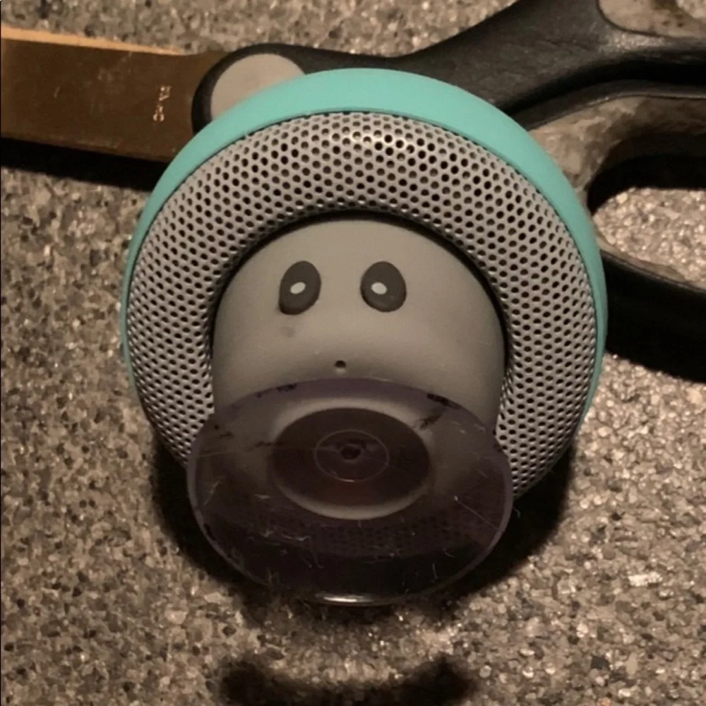 Rechargeable Mini Speaker Color Changing Light.